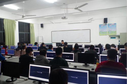 CAD教学活动顺利进行中_meitu_3.jpg