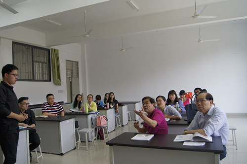 与会人员共同探讨教学信息化平台建设思路_副本.jpg