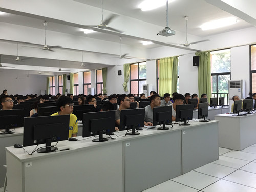 学生们.jpg